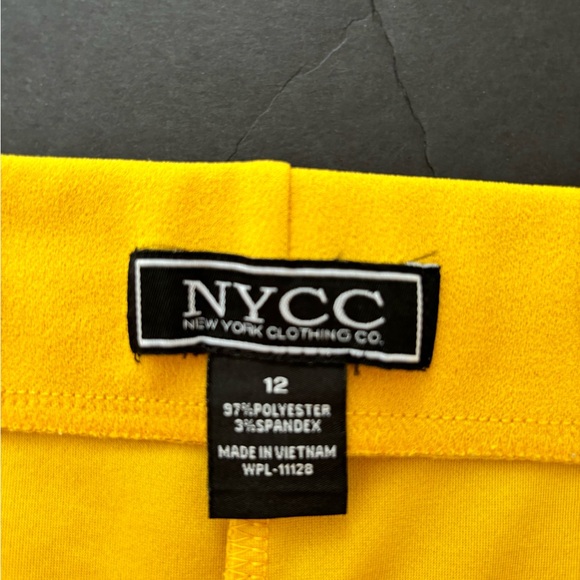 NYCC yellow capris - Picture 6 of 9